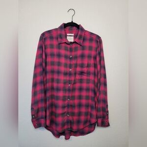 American Eagle Women's Boyfriend Fit Flanel Long Sleeve Shirt Button Down